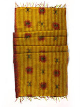 Lade das Bild in den Galerie-Viewer, Sarischal mit Kantha-Stickerei