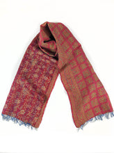 Lade das Bild in den Galerie-Viewer, Sarischal mit Kantha-Stickerei