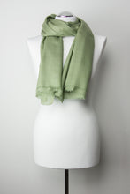 Lade das Bild in den Galerie-Viewer, Pashmina, 100% Kaschmir, Olivgrün (hell)
