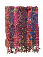 Lade das Bild in den Galerie-Viewer, Farbenfroh bestickter Wollschal
