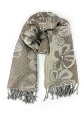 Lade das Bild in den Galerie-Viewer, Bestickter Wollschal in Beige
