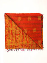 Lade das Bild in den Galerie-Viewer, Sarischal mit Kantha-Stickerei
