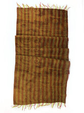 Lade das Bild in den Galerie-Viewer, Sarischal mit Kantha-Stickerei
