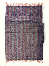 Lade das Bild in den Galerie-Viewer, Sarischal mit Kantha-Stickerei
