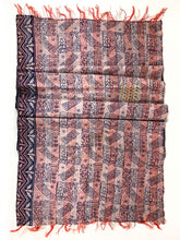 Lade das Bild in den Galerie-Viewer, Sarischal mit Kantha-Stickerei
