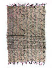 Lade das Bild in den Galerie-Viewer, Sarischal mit Kantha-Stickerei
