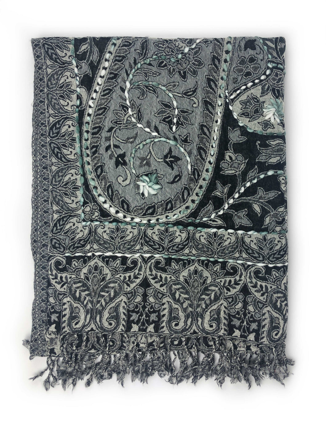 Bestickter Wollschal